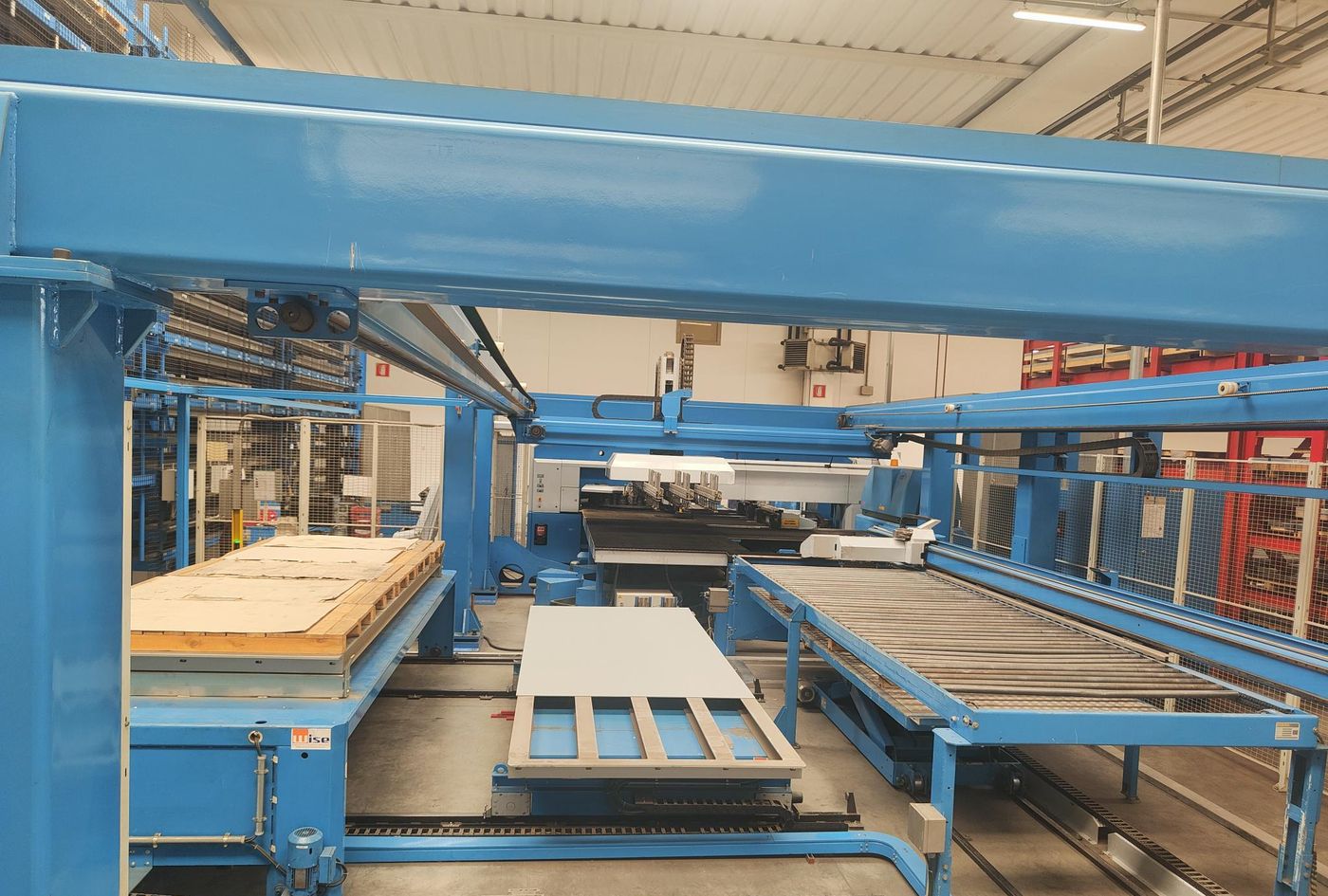 Linea di taglio laser lamiera